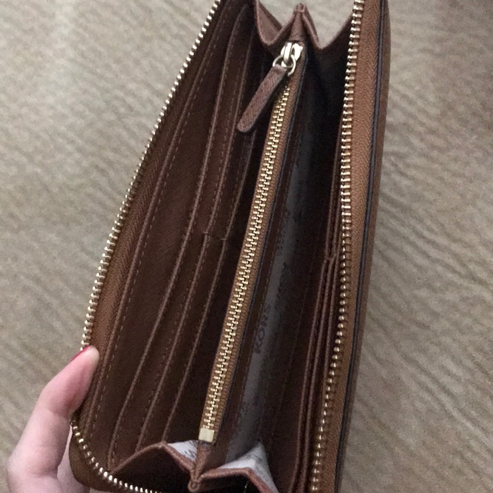 Michael Kors Leather Wallet - Picture 4 of 5